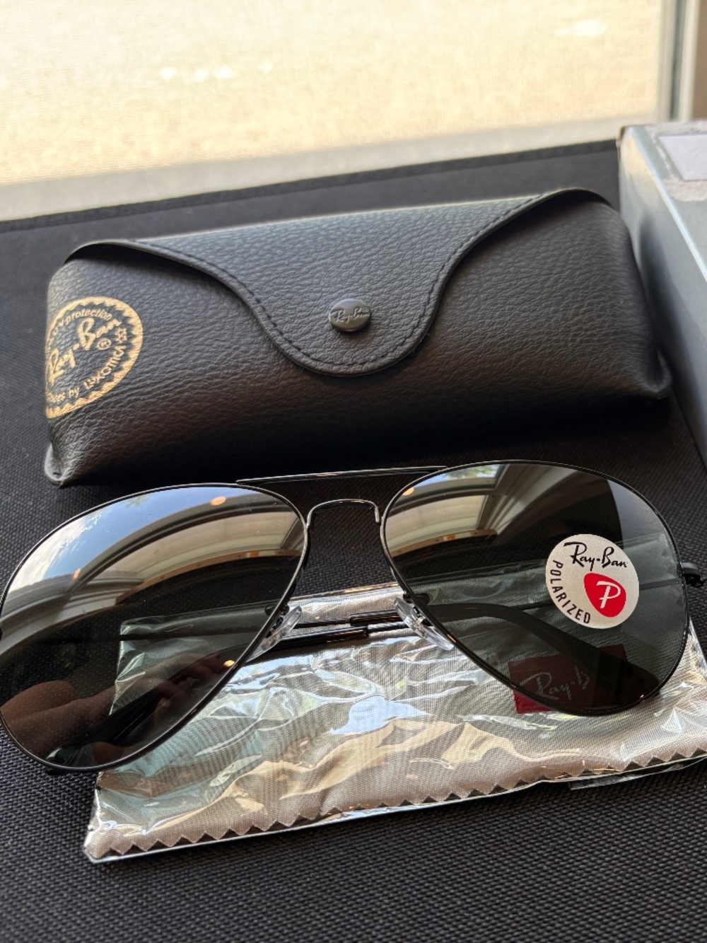 Ray-Ban Aviator Large Metal polarized sunglasses (RB3025)